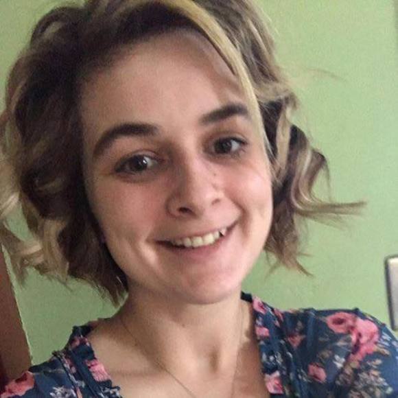 Meet your Posher, Katie - Picture 1 of 1